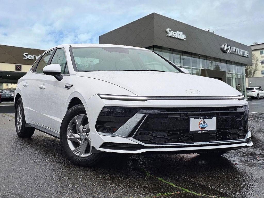 New 2025 Hyundai Sonata SE image 1