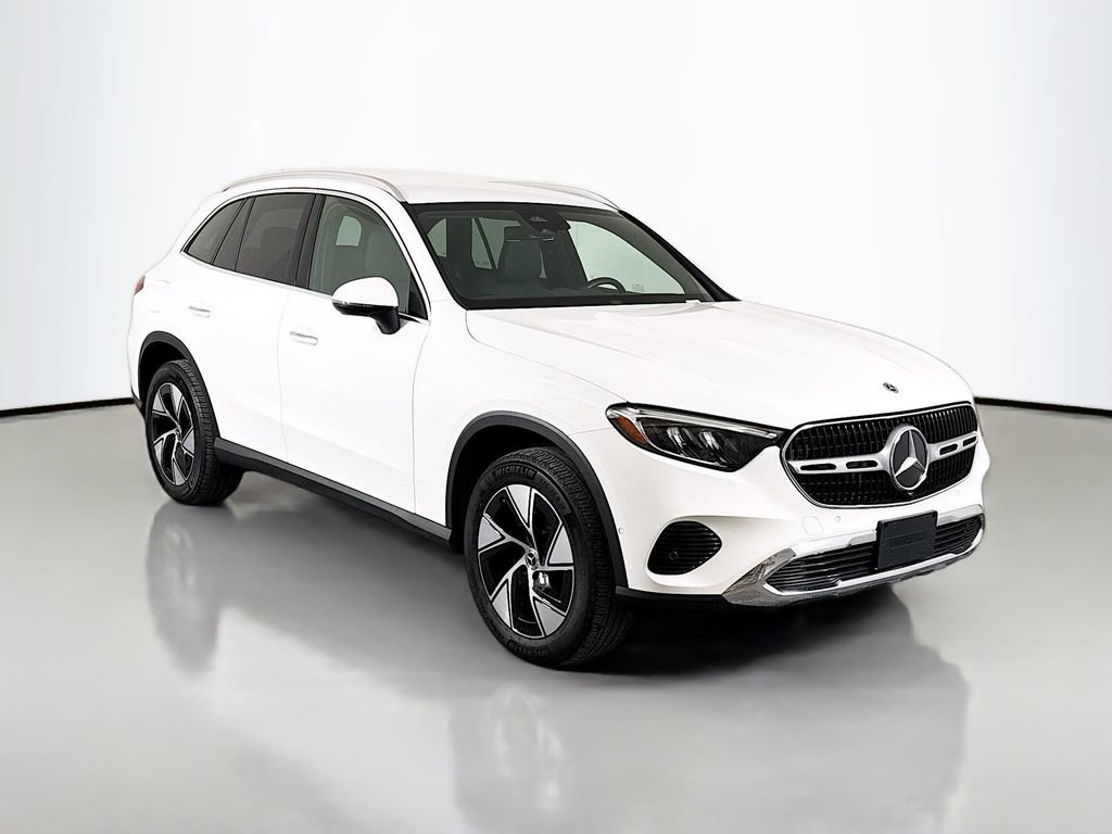 Used 2024 Mercedes-Benz GLC 300 image 1