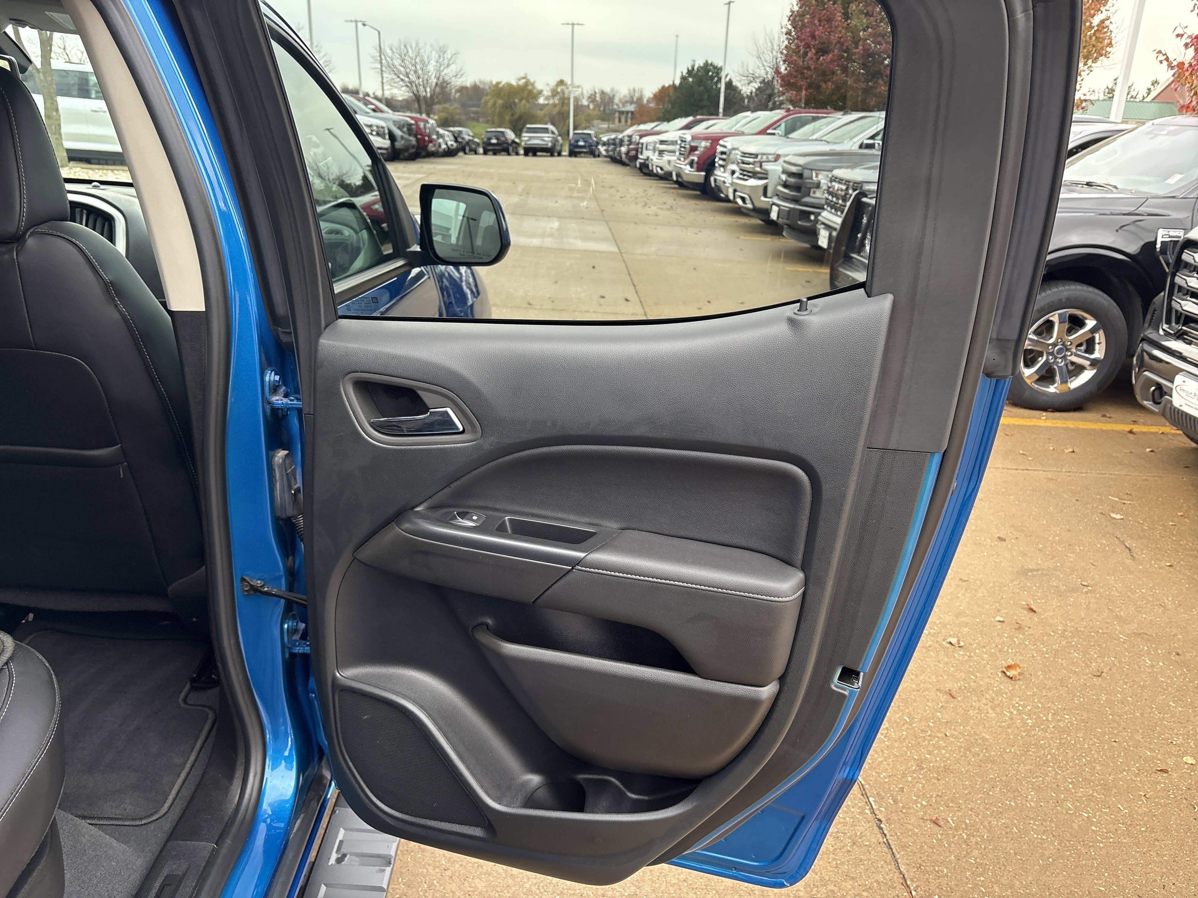 Used 2022 GMC Canyon Elevation w/ Elevation Premium Package image 16