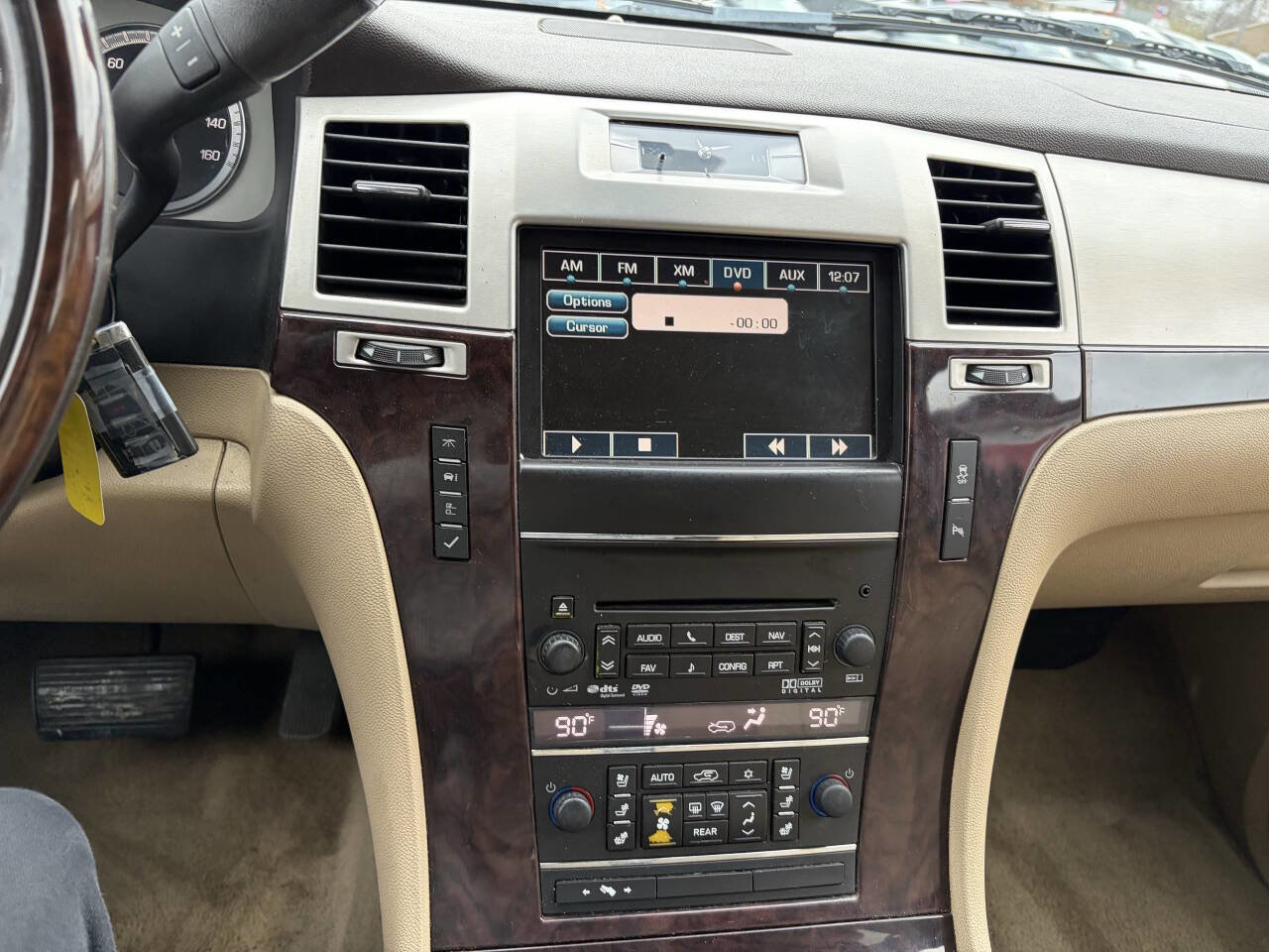 Used 2012 Cadillac Escalade Luxury image 23