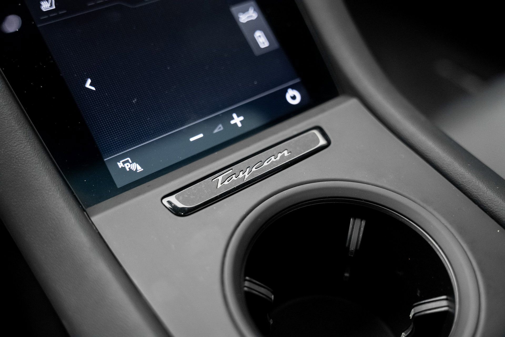 Used 2022 Porsche Taycan image 51