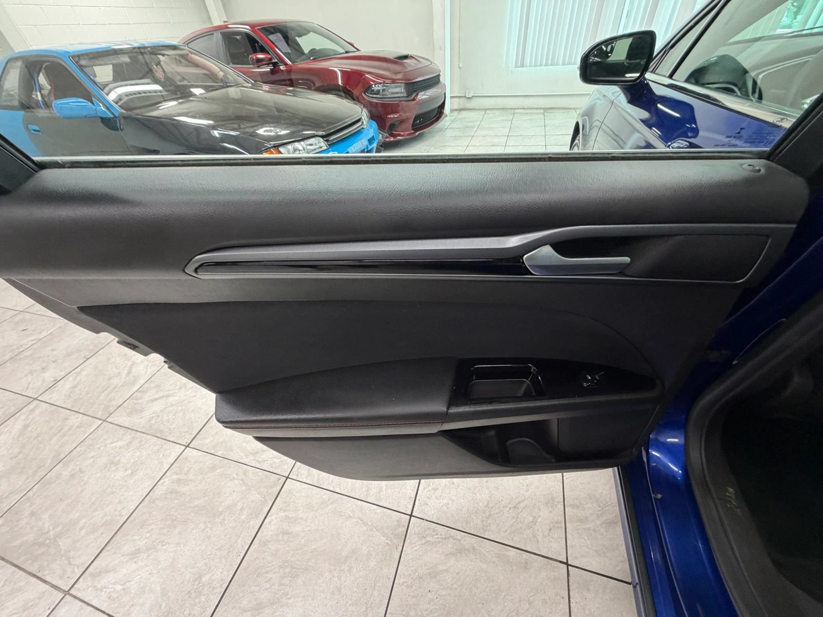 Used 2014 Ford Fusion SE FWD image 15