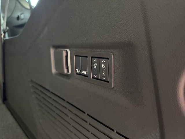 New 2026 GMC Yukon XL Denali image 33