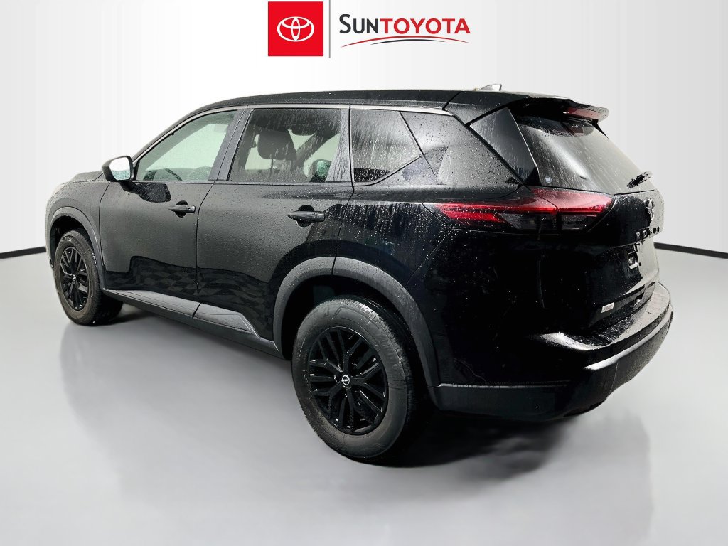 Used 2024 Nissan Rogue S FWD image 5