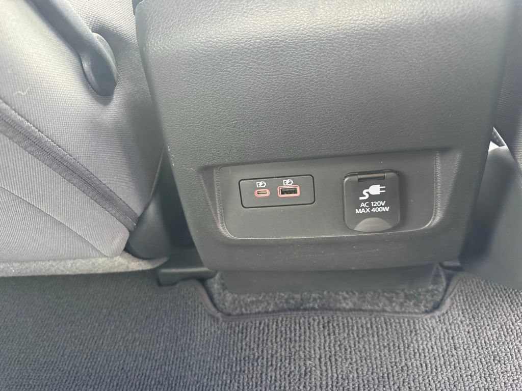 Used 2023 Nissan Frontier SV w/ SV Convenience Package RWD image 10