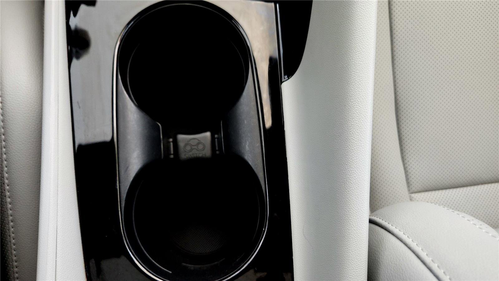 Used 2023 Hyundai Elantra Limited image 45