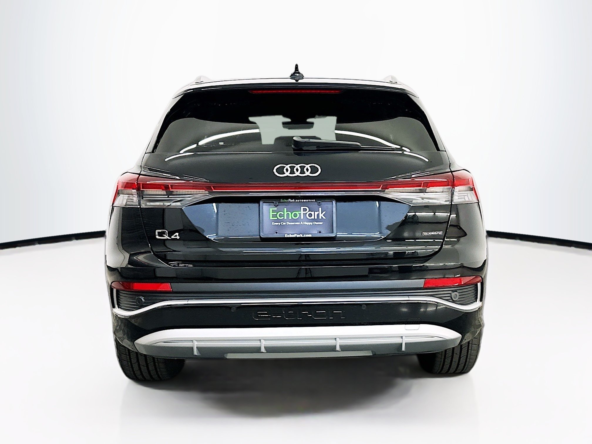 Used 2024 Audi Q4 e-tron Premium Plus w/ Premium Plus AWD/4WD image 7