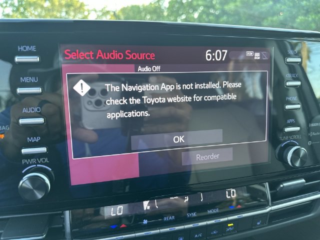 Used 2021 Toyota Sienna XLE FWD image 18