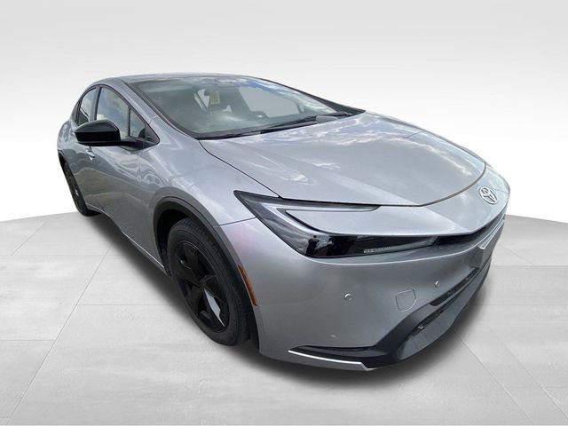 Used 2025 Toyota Prius LE image 15