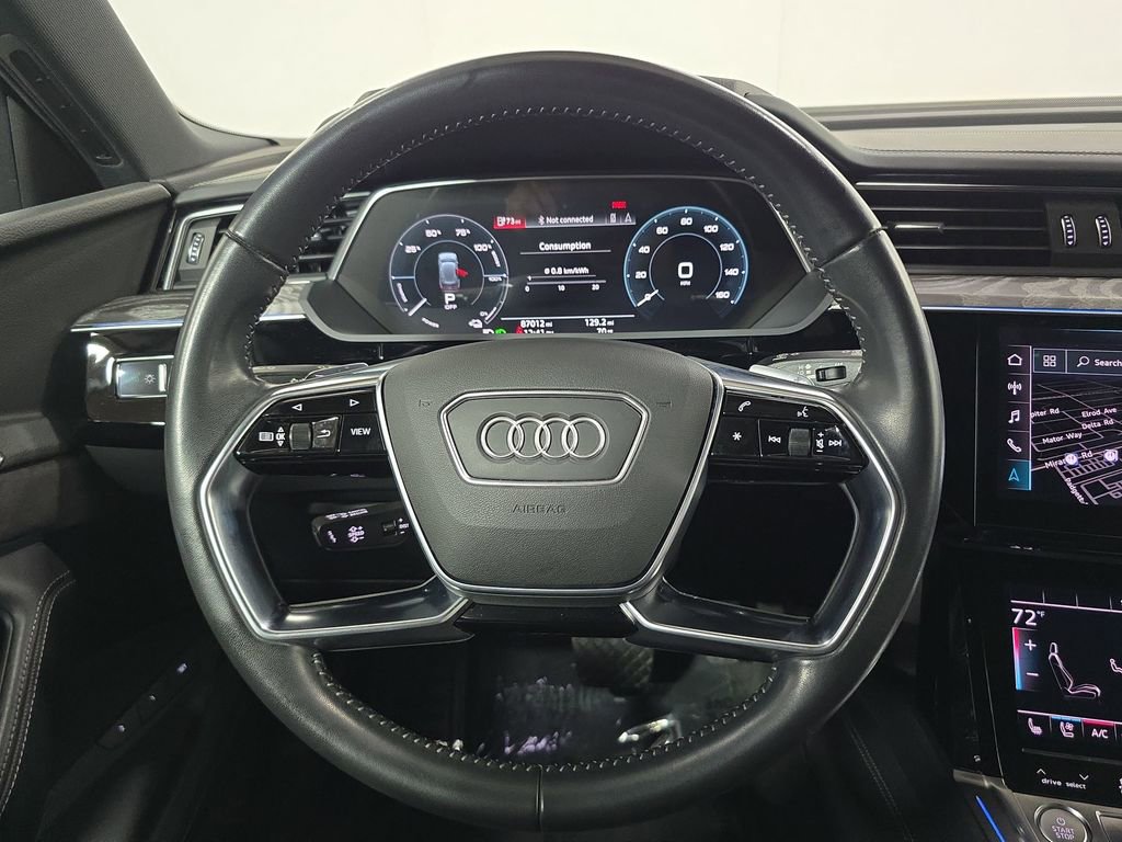 Used 2019 Audi e-tron Prestige w/ Prestige Package AWD/4WD image 14