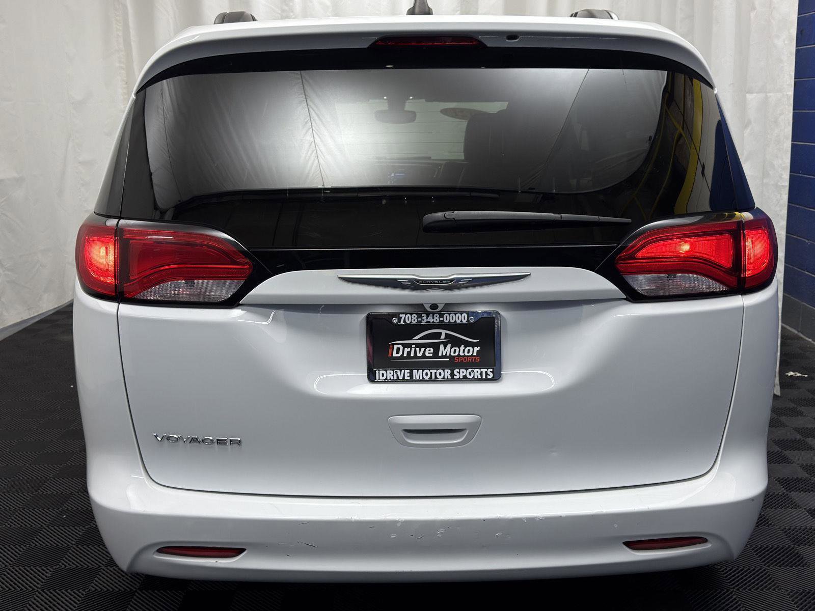 Used 2021 Chrysler Voyager Lxi image 8