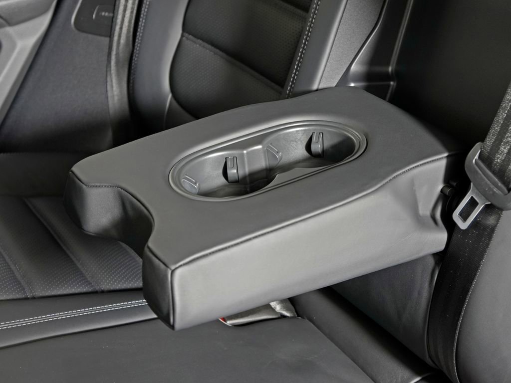 Certified 2019 Porsche Macan S image 38