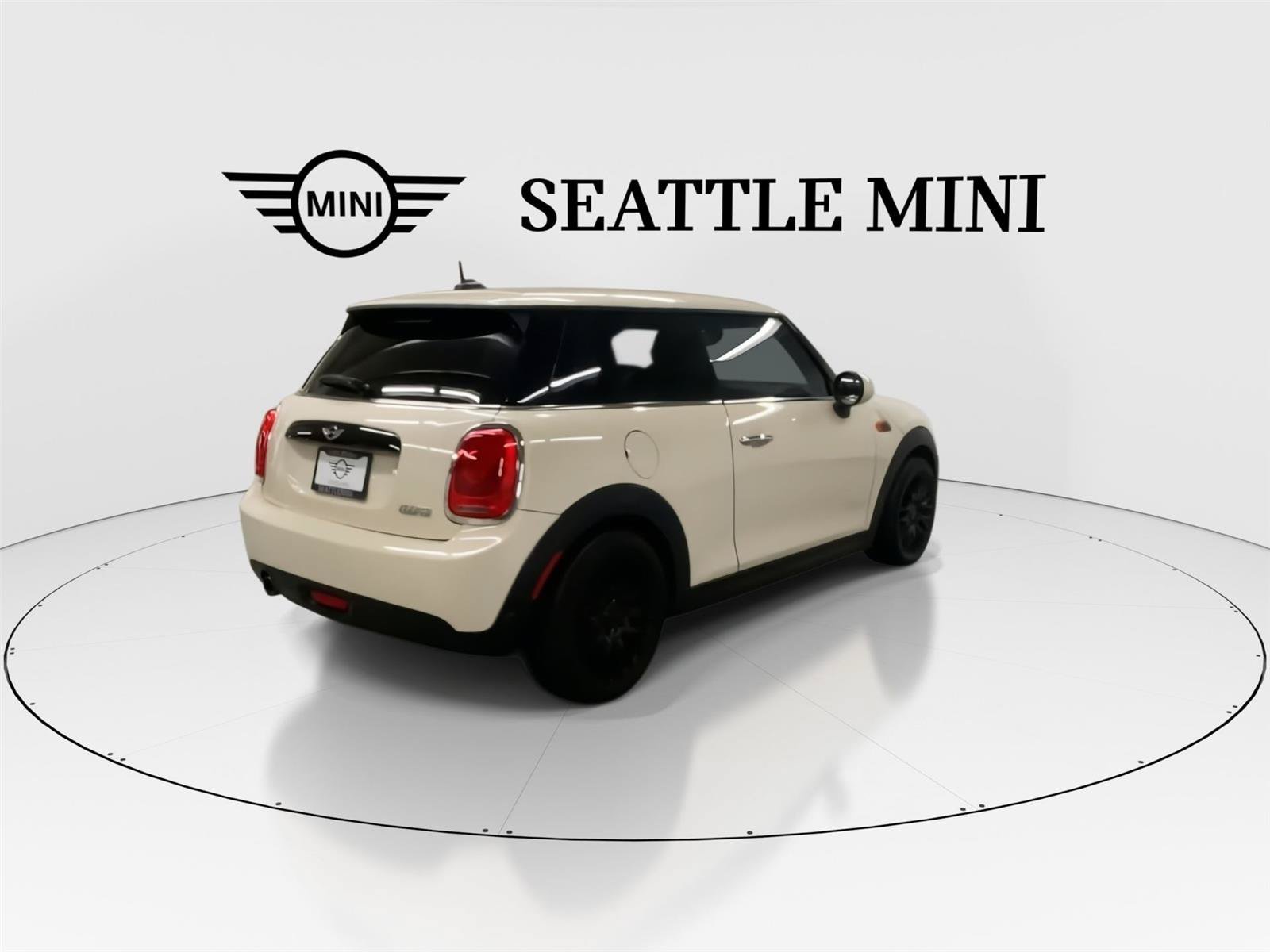 Used 2017 MINI Cooper 2-Door Hardtop FWD image 11