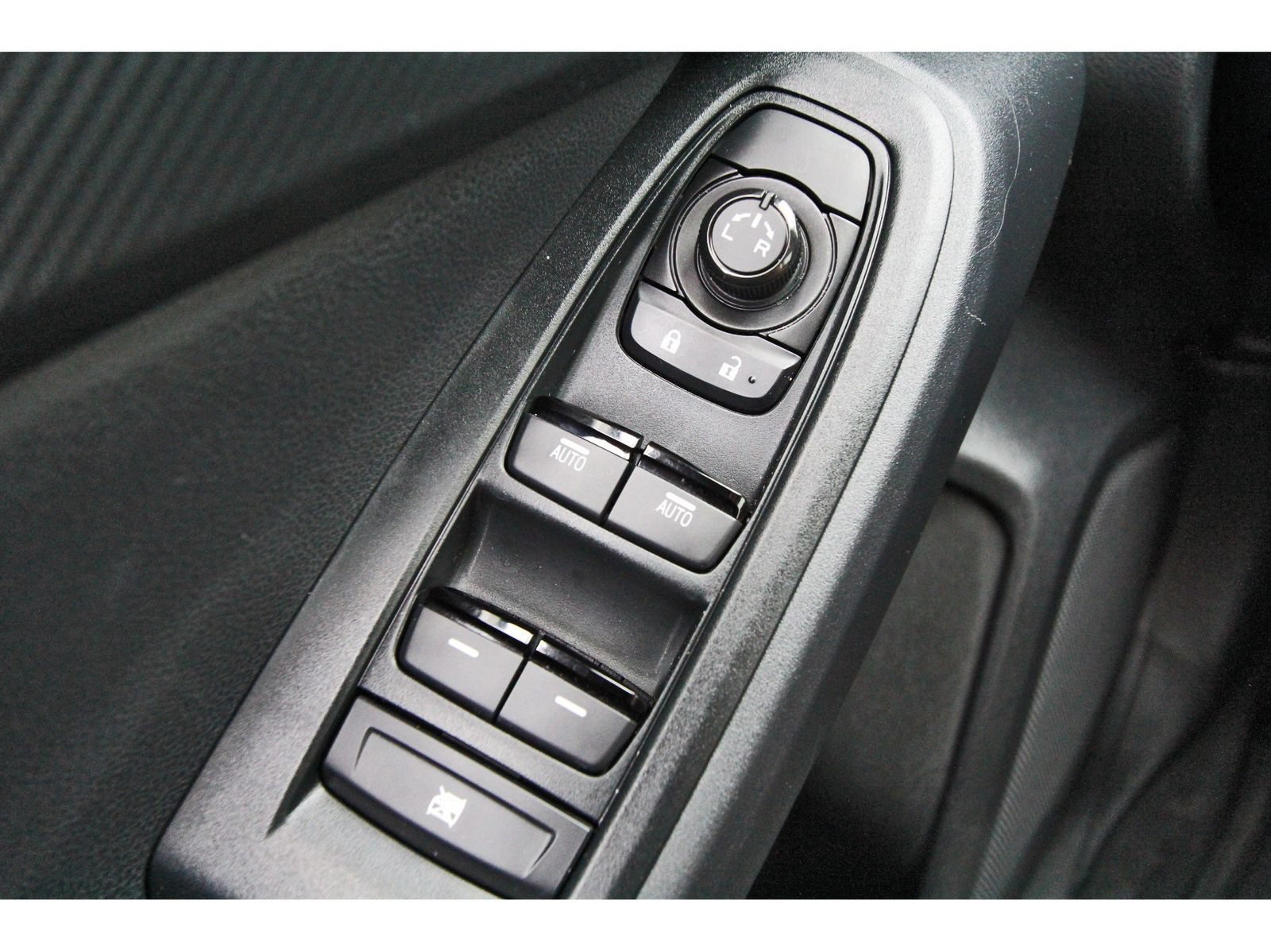 Certified 2025 Subaru Crosstrek 2.5i Premium AWD/4WD image 21
