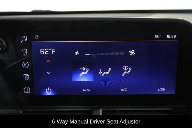 Used 2024 Chevrolet Trax RS w/ Sunroof Package FWD image 30