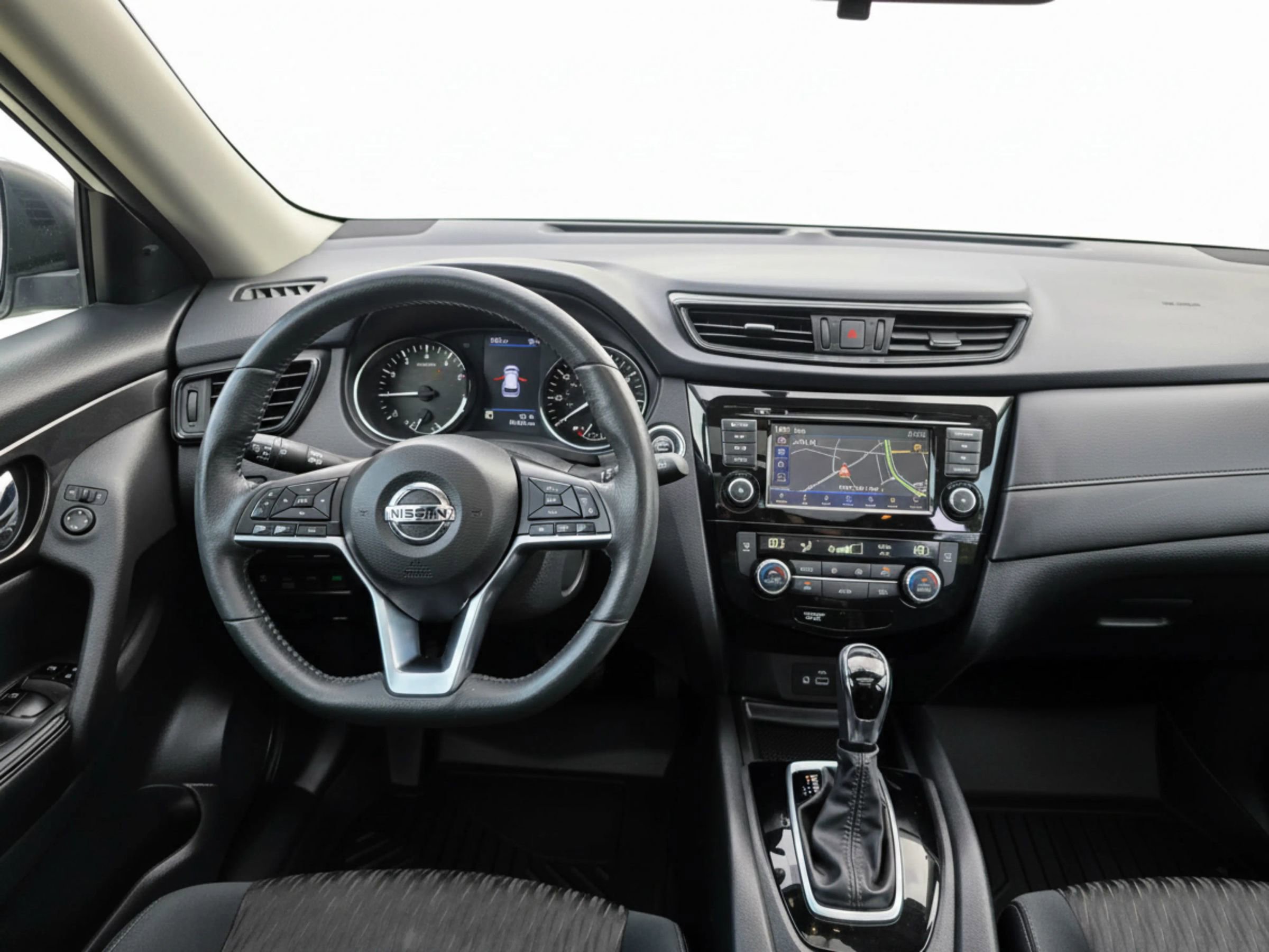 Used 2018 Nissan Rogue SV AWD/4WD image 13
