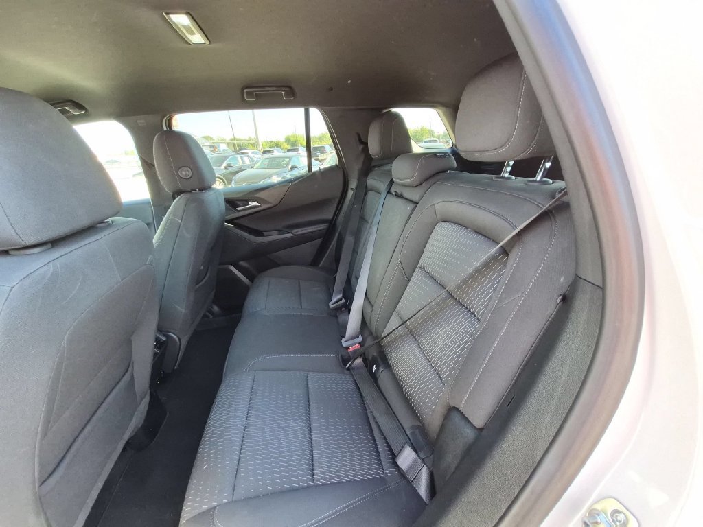 Used 2026 Chevrolet Equinox LT FWD image 27