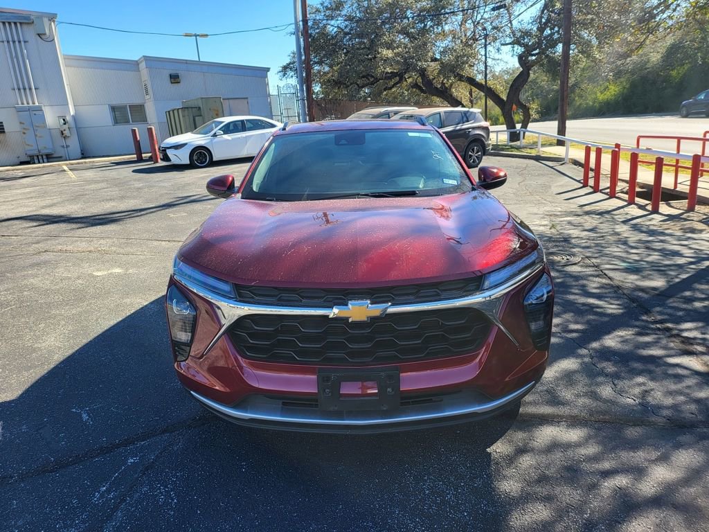 Used 2025 Chevrolet Trax LT w/ LT Convenience Package