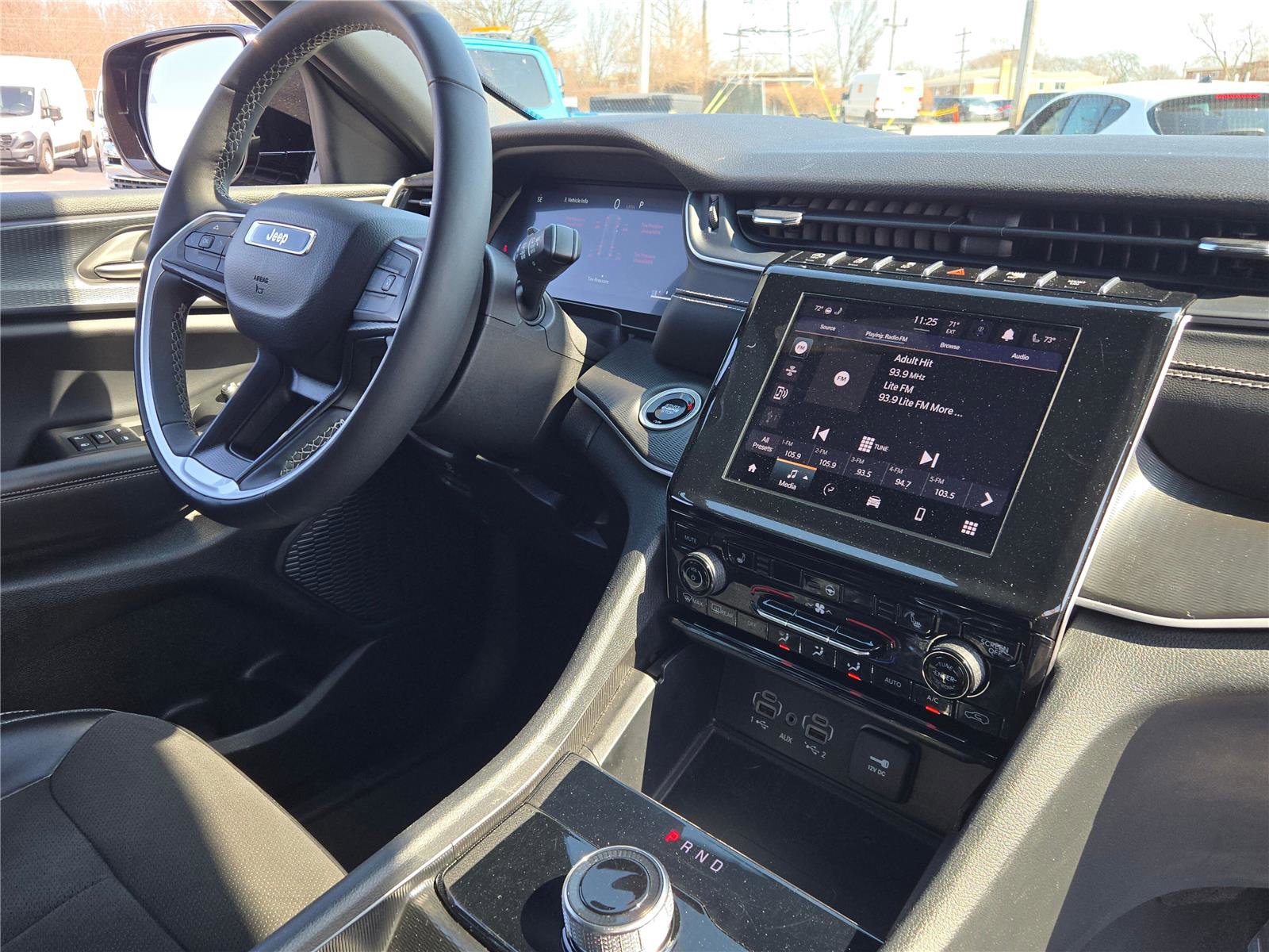 Certified 2024 Jeep Grand Cherokee Altitude image 9