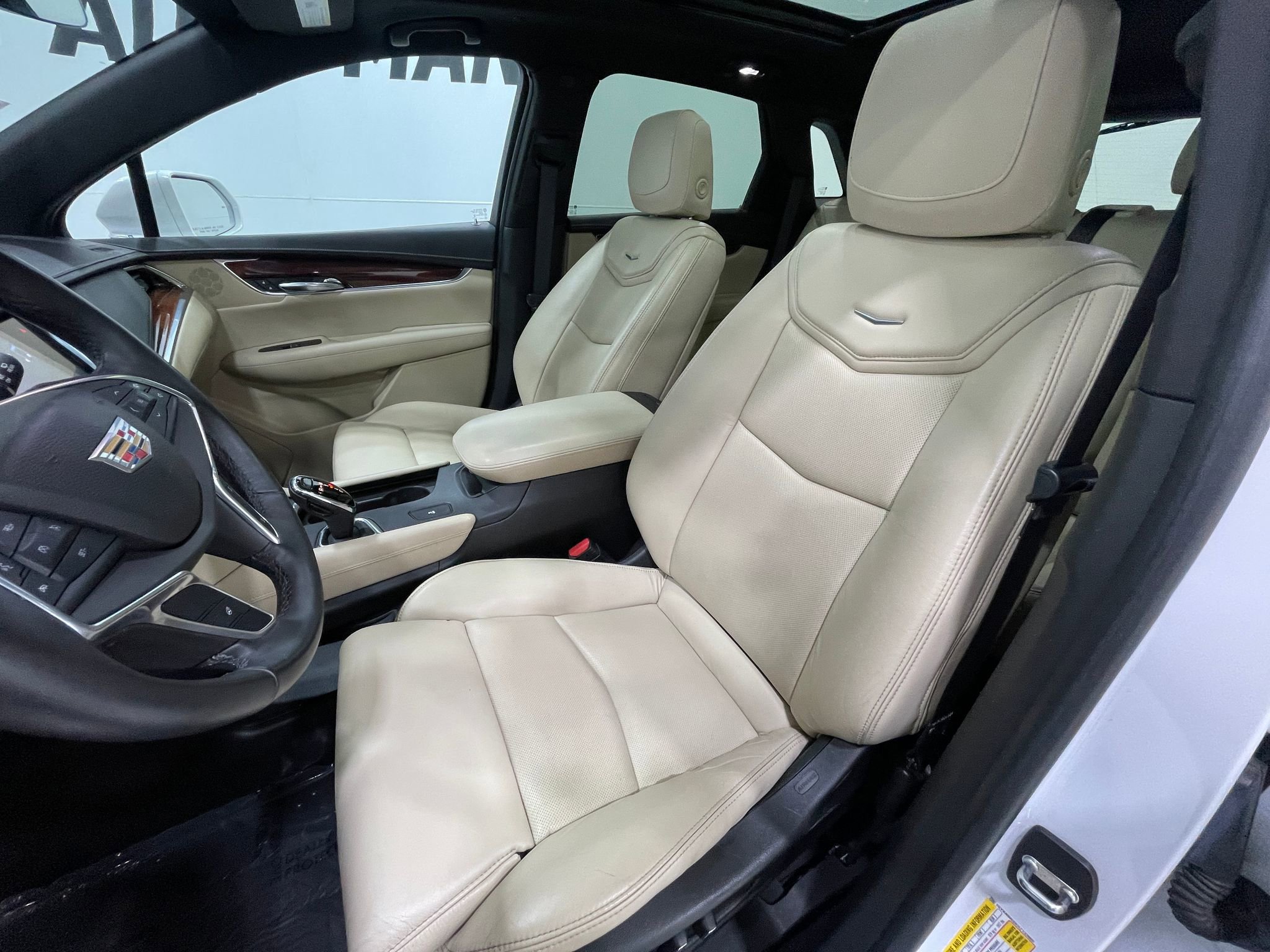 Used 2017 Cadillac XT5 Luxury image 14