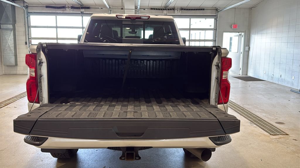 Used 2023 Chevrolet Silverado 2500 High Country w/ Z71 Off-Road Package AWD/4WD image 17