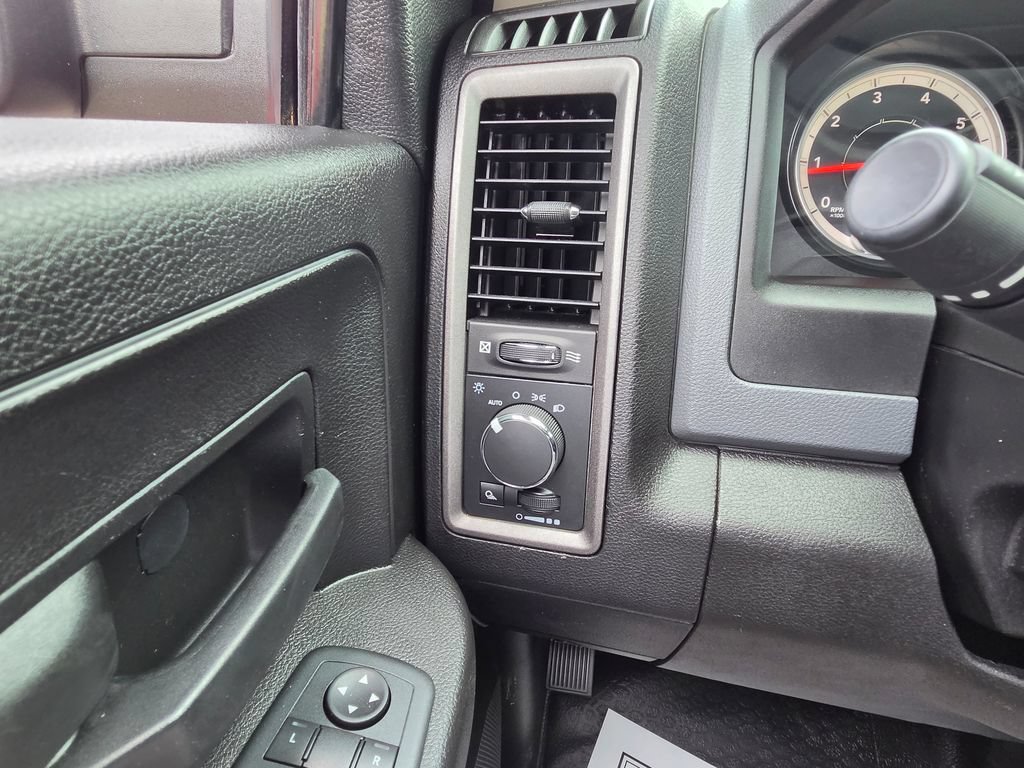 Used 2019 RAM 1500 Tradesman RWD image 32