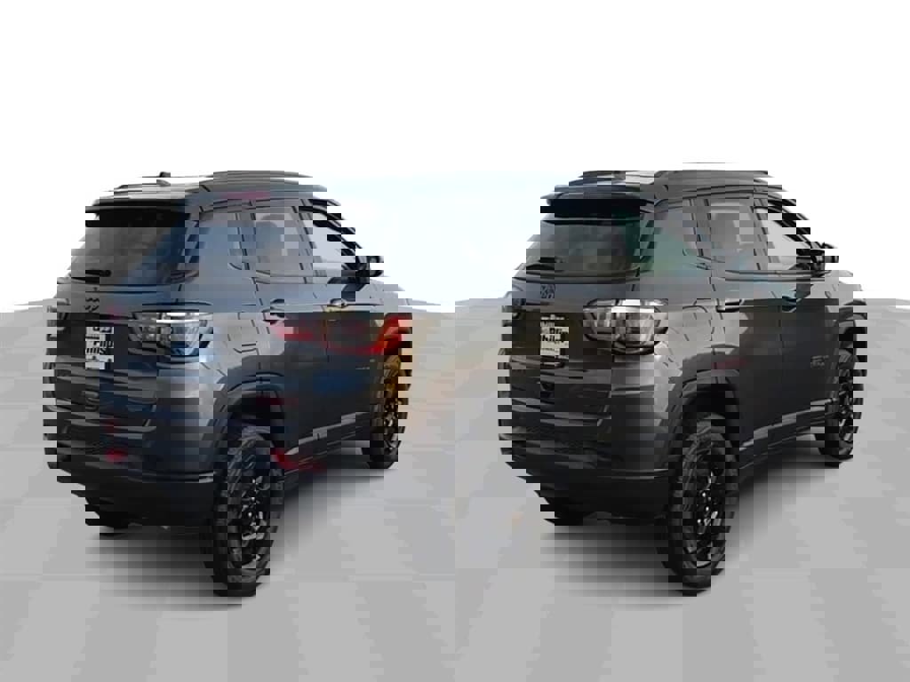 Used 2023 Jeep Compass Trailhawk image 8