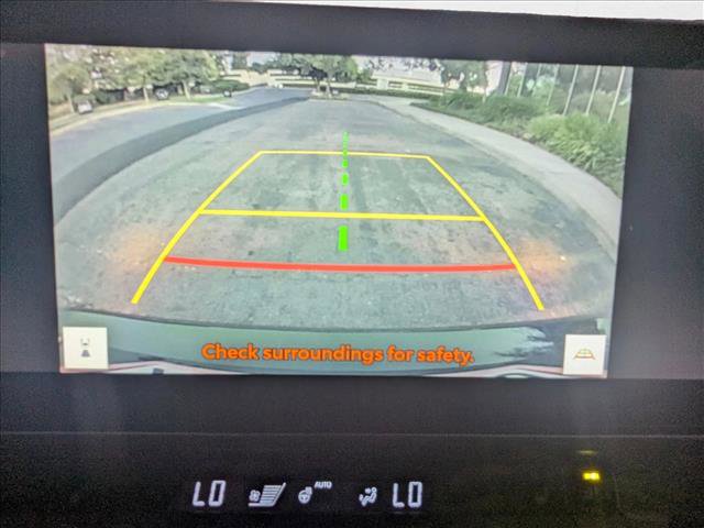 Used 2025 Toyota Camry XLE image 12