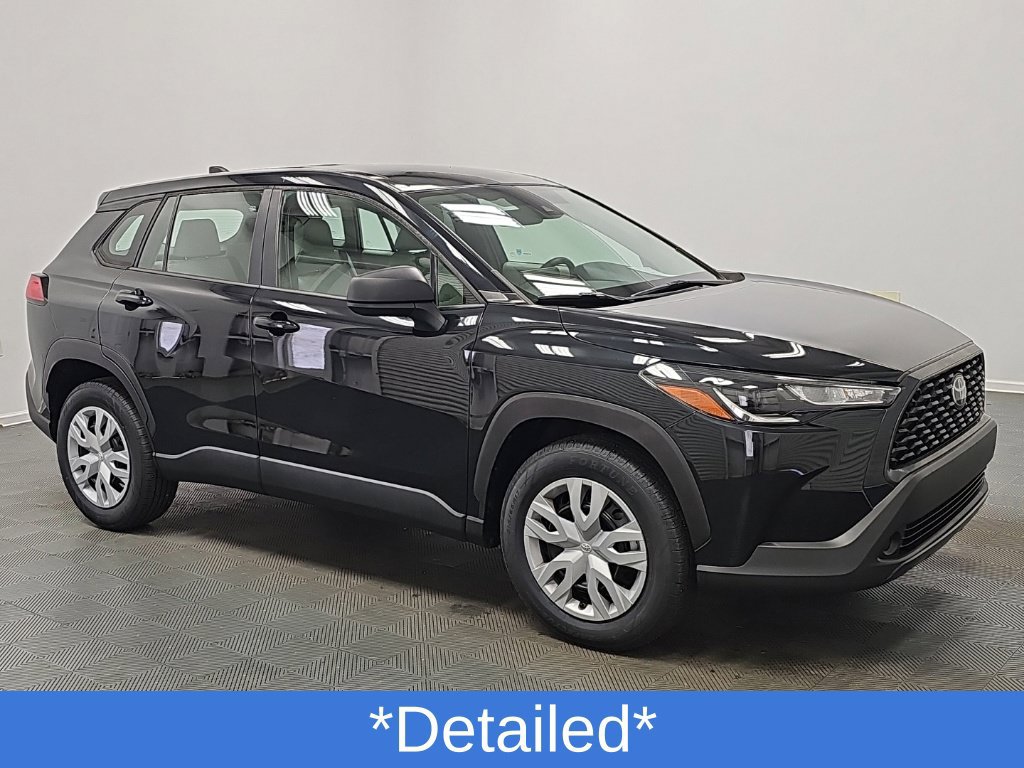 Used 2022 Toyota Corolla Cross L FWD image 2