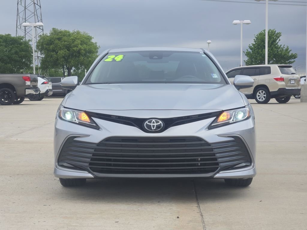 Used 2024 Toyota Camry LE FWD image 2
