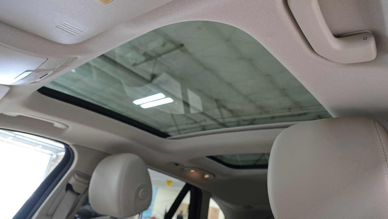 Used 2019 Mercedes-Benz GLC 300 4MATIC image 22