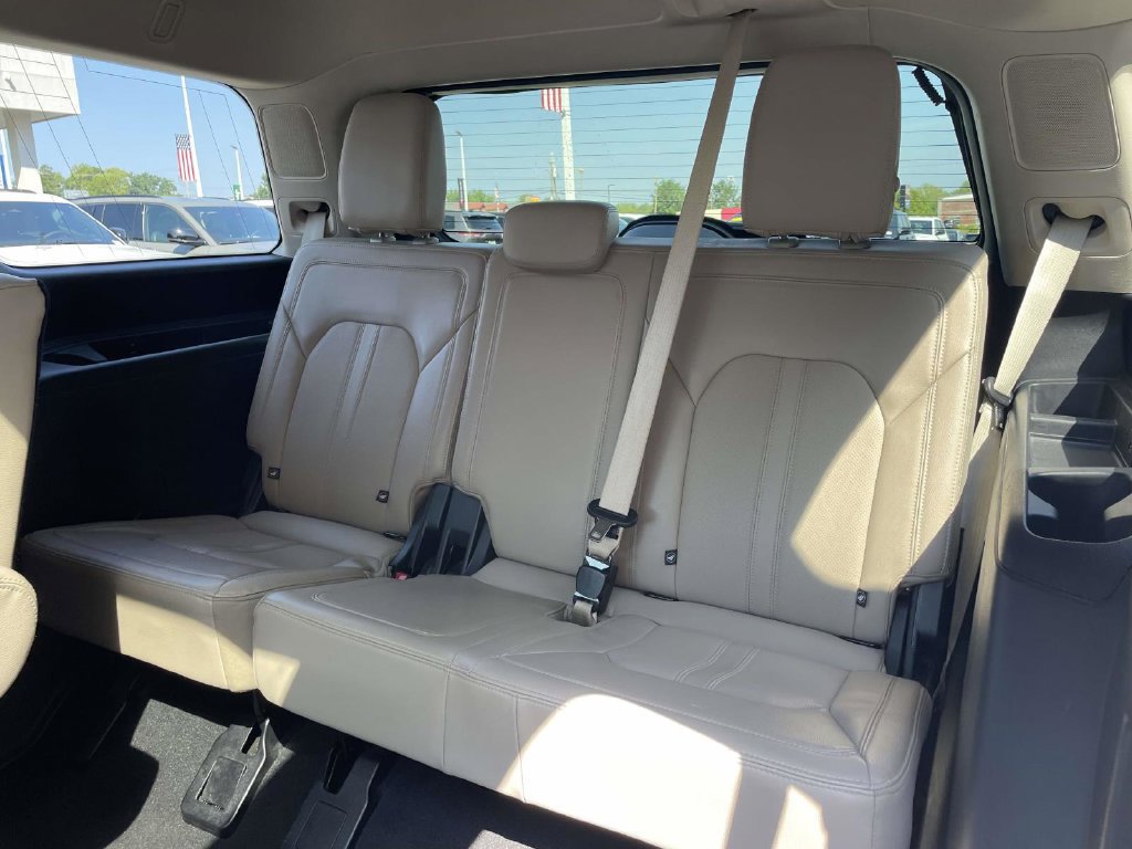 Used 2024 Ford Expedition Limited AWD/4WD image 23