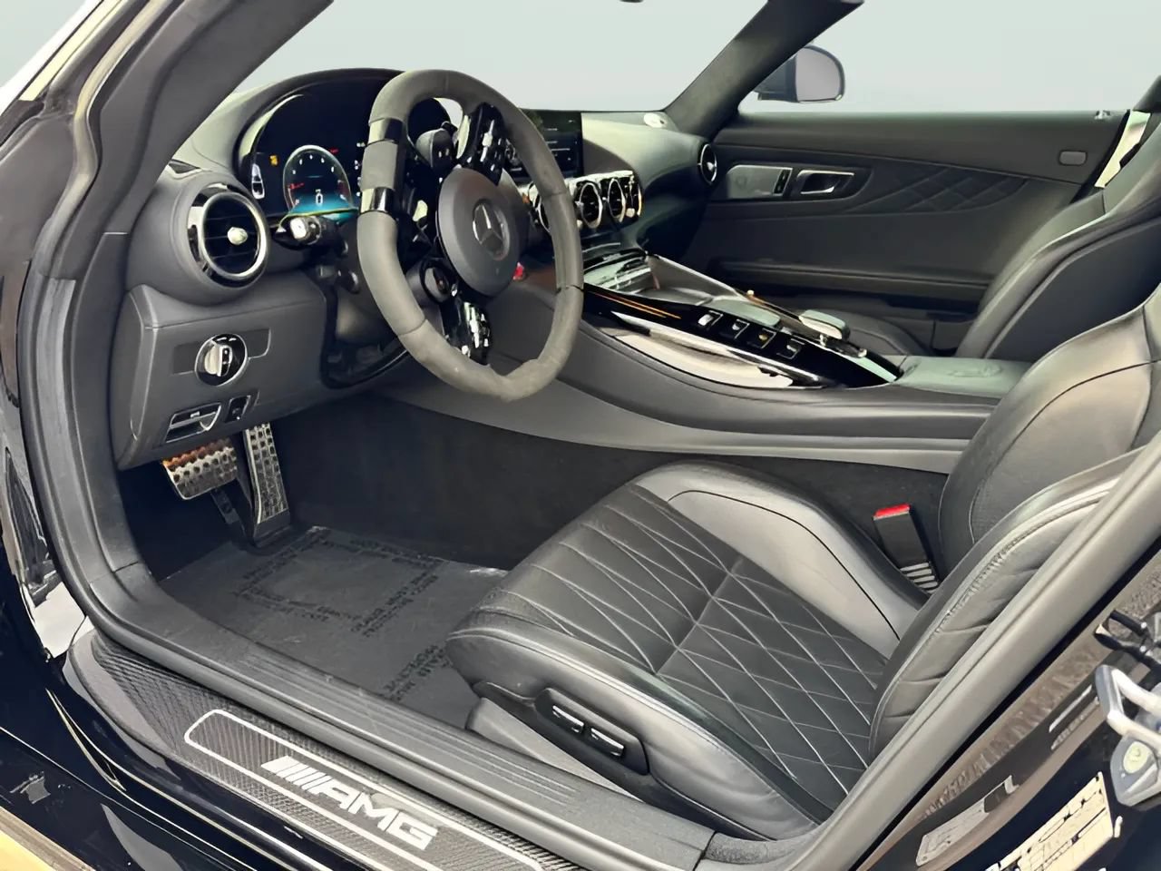 Used 2020 Mercedes-Benz AMG GT R image 20