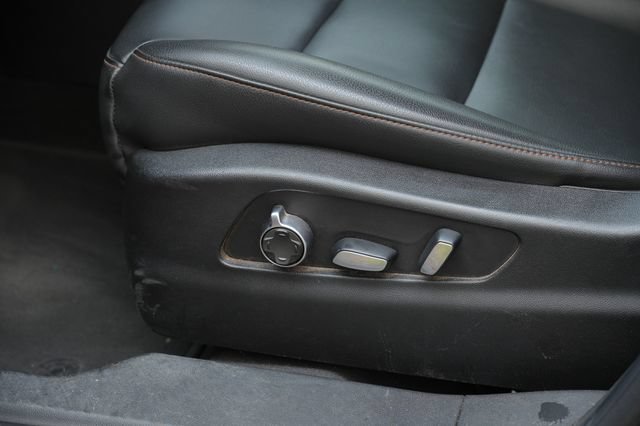 Used 2019 Cadillac XT4 Sport w/ Cold Weather Package FWD image 12