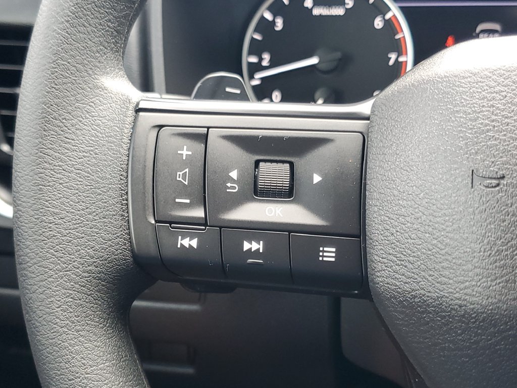 Certified 2025 Nissan Rogue S FWD image 19