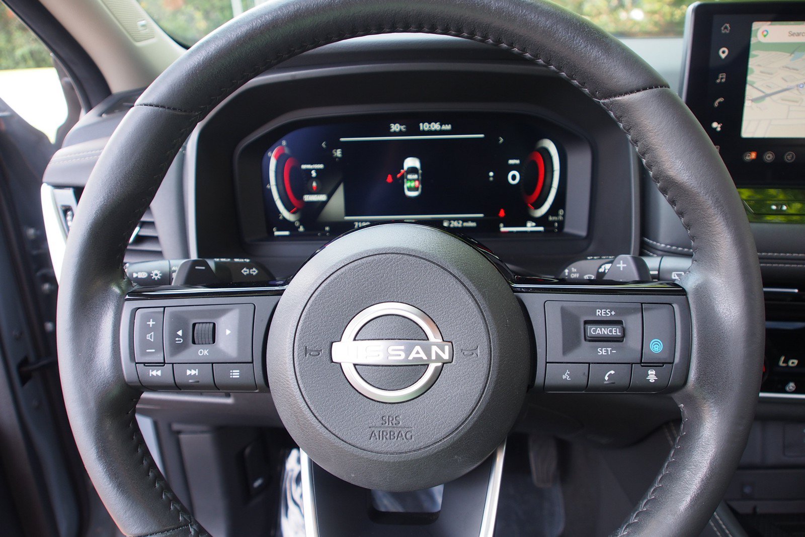 Used 2024 Nissan Rogue Platinum FWD image 23