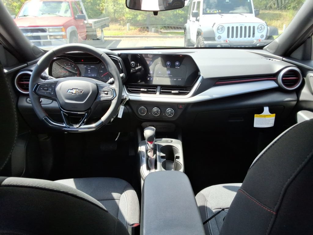 New 2026 Chevrolet Trax RS w/ Sunroof Package FWD image 18