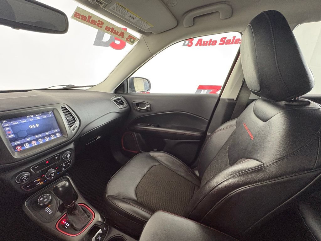 Used 2020 Jeep Compass Trailhawk AWD/4WD image 29