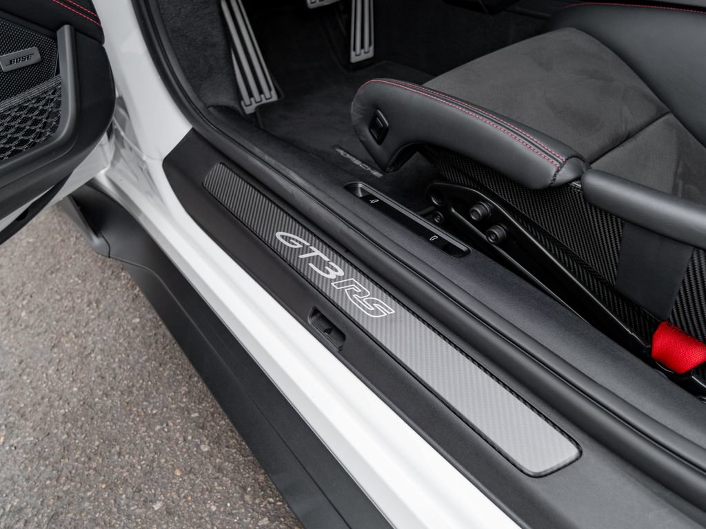 Used 2025 Porsche 911 GT3 RS RWD image 28