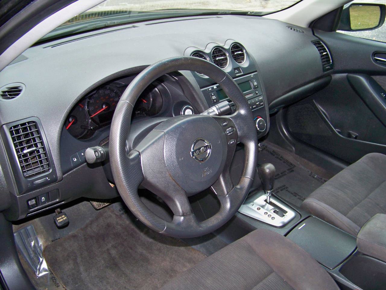 Used 2011 Nissan Altima 2.5 S FWD image 29