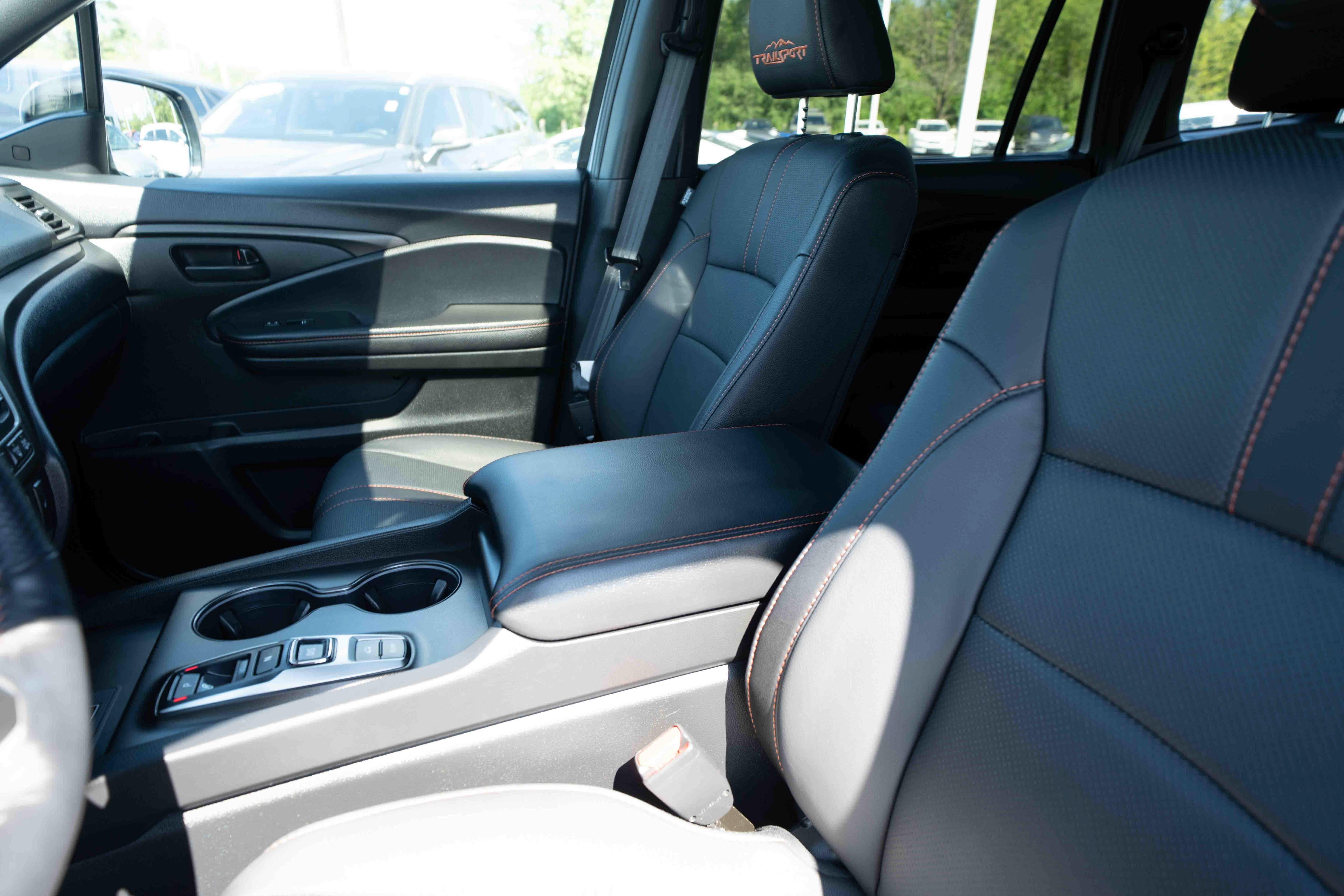 Certified 2025 Honda Passport TrailSport image 10