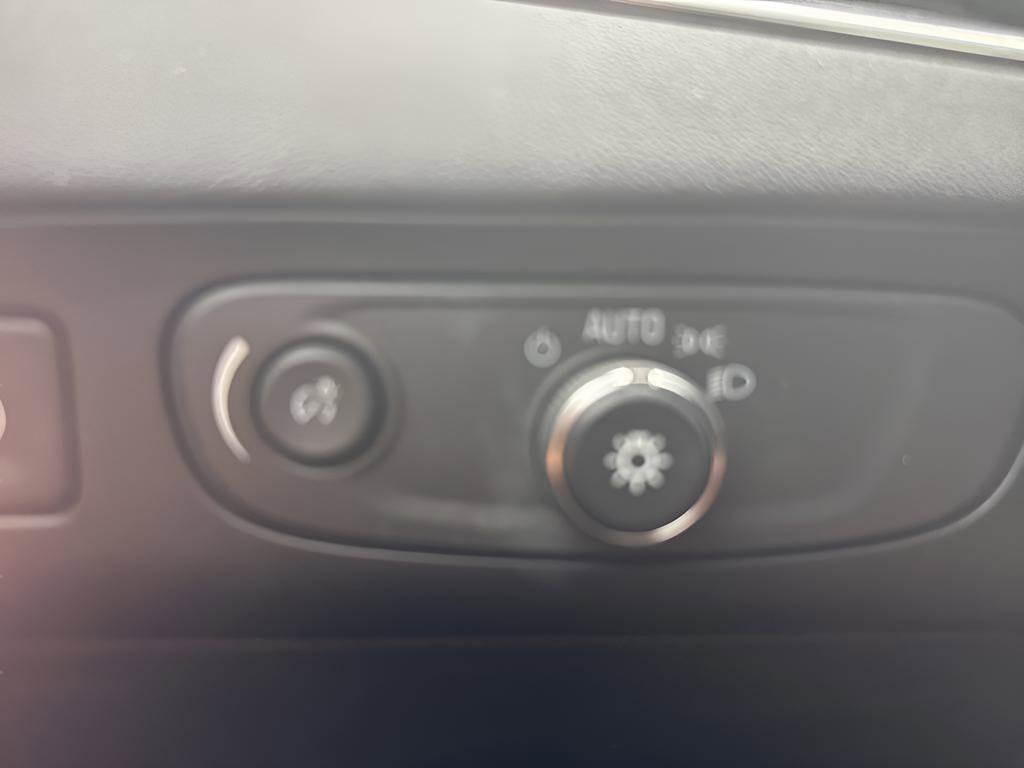 Used 2018 Buick Enclave Premium FWD image 24