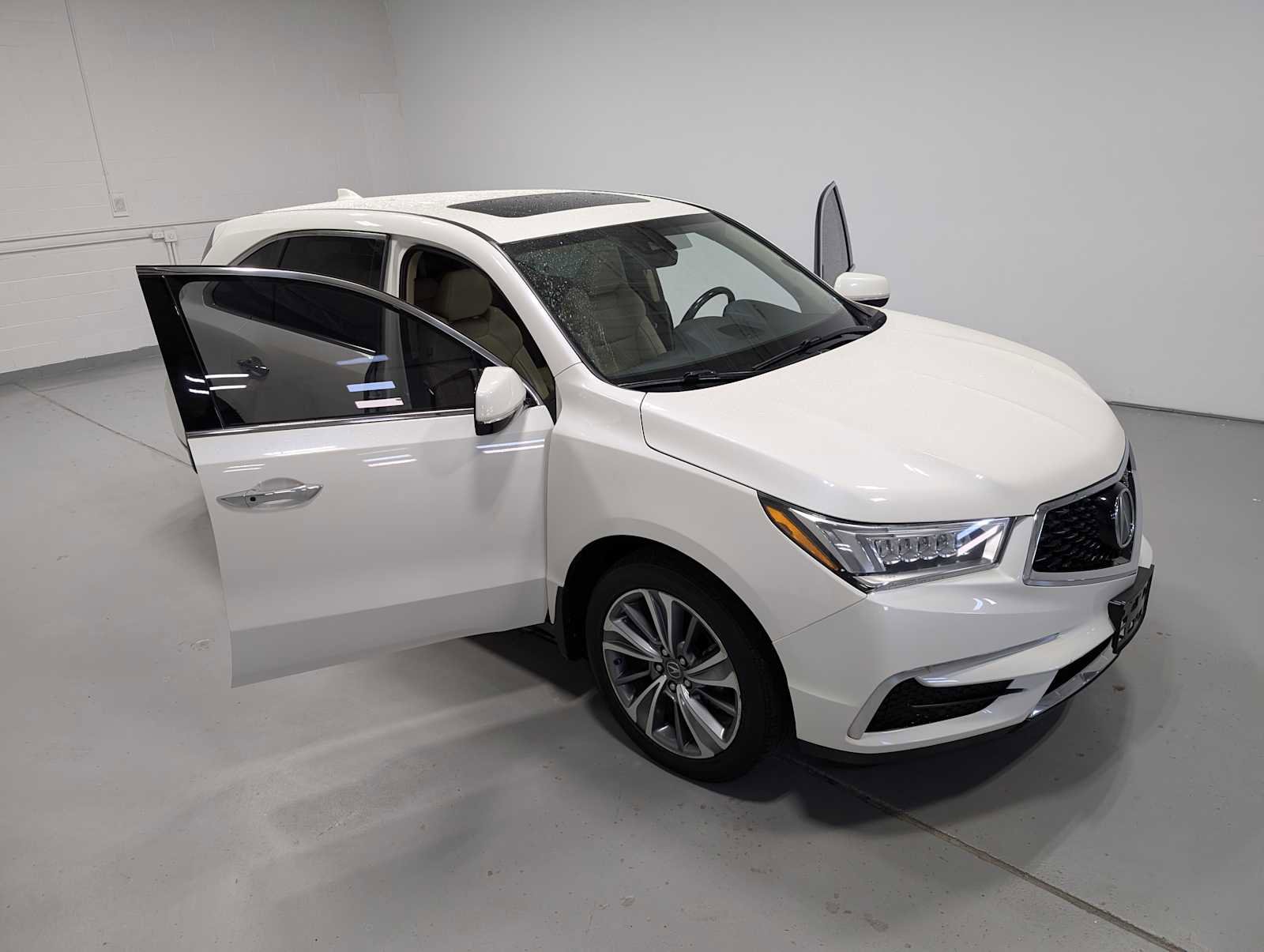 Used 2017 Acura MDX SH-AWD w/ Technology Package image 15