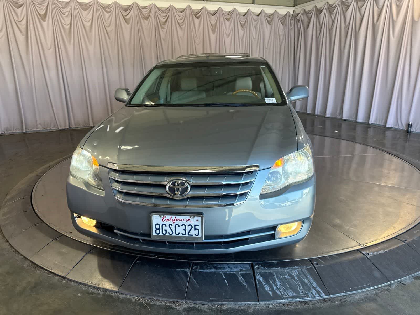 Used 2005 Toyota Avalon Limited FWD video 2