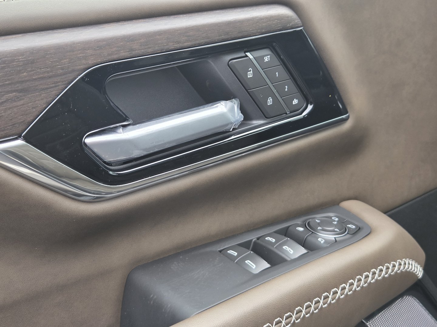 New 2027 GMC Yukon XL Denali Ultimate w/ LPO, Floor Liner Package AWD/4WD image 35
