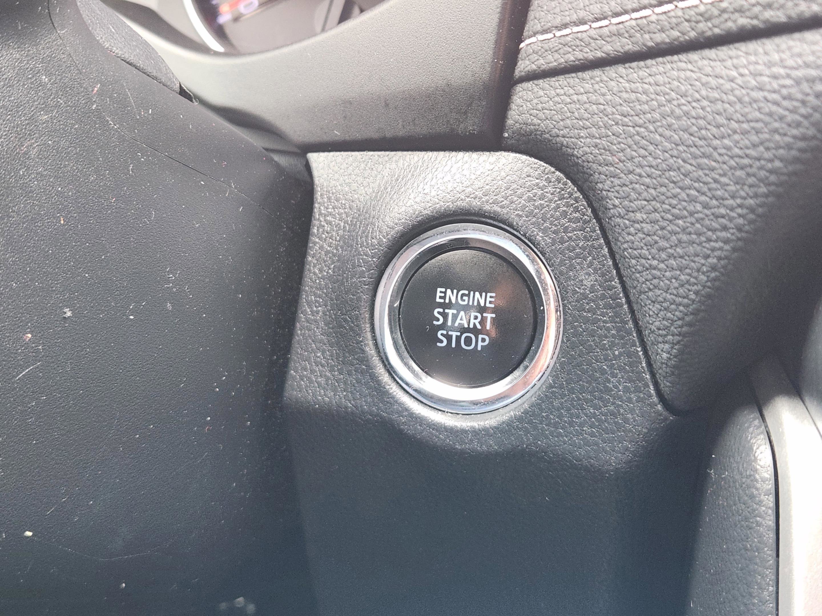 Used 2019 Toyota RAV4 XLE Premium FWD image 15