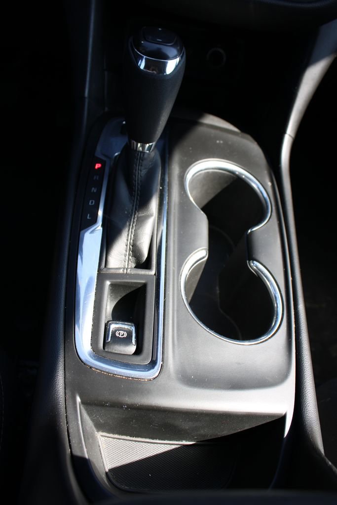 Used 2021 Chevrolet Equinox LT image 38