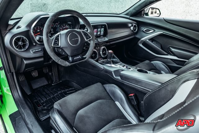 Used 2017 Chevrolet Camaro SS RWD image 2