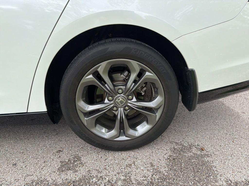 Used 2023 Honda Accord EX-L image 17
