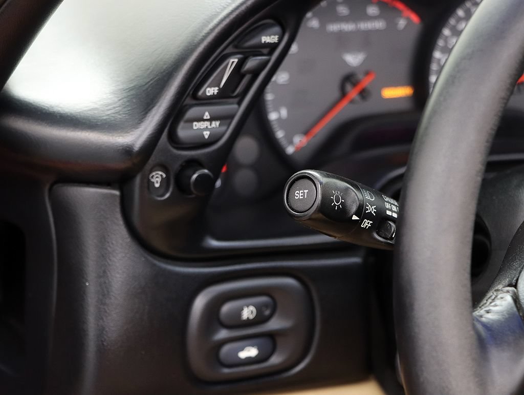 Used 2002 Chevrolet Corvette Convertible w/ Preferred Equipment Group2 RWD image 25